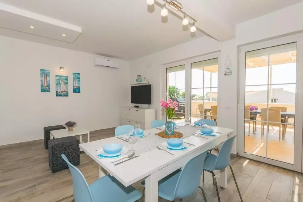 Villa 186m² in Croatia, Medulin. Priced at 830000€ rent photo-8