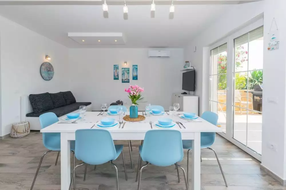 Villa 186m² in Croatia, Medulin. Priced at 830000€ rent photo-9