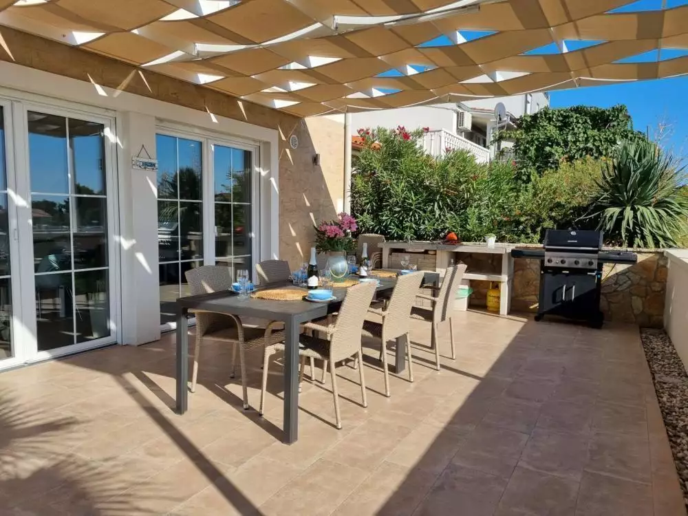 Villa 186m² in Croatia, Medulin. Priced at 830000€ rent photo-12