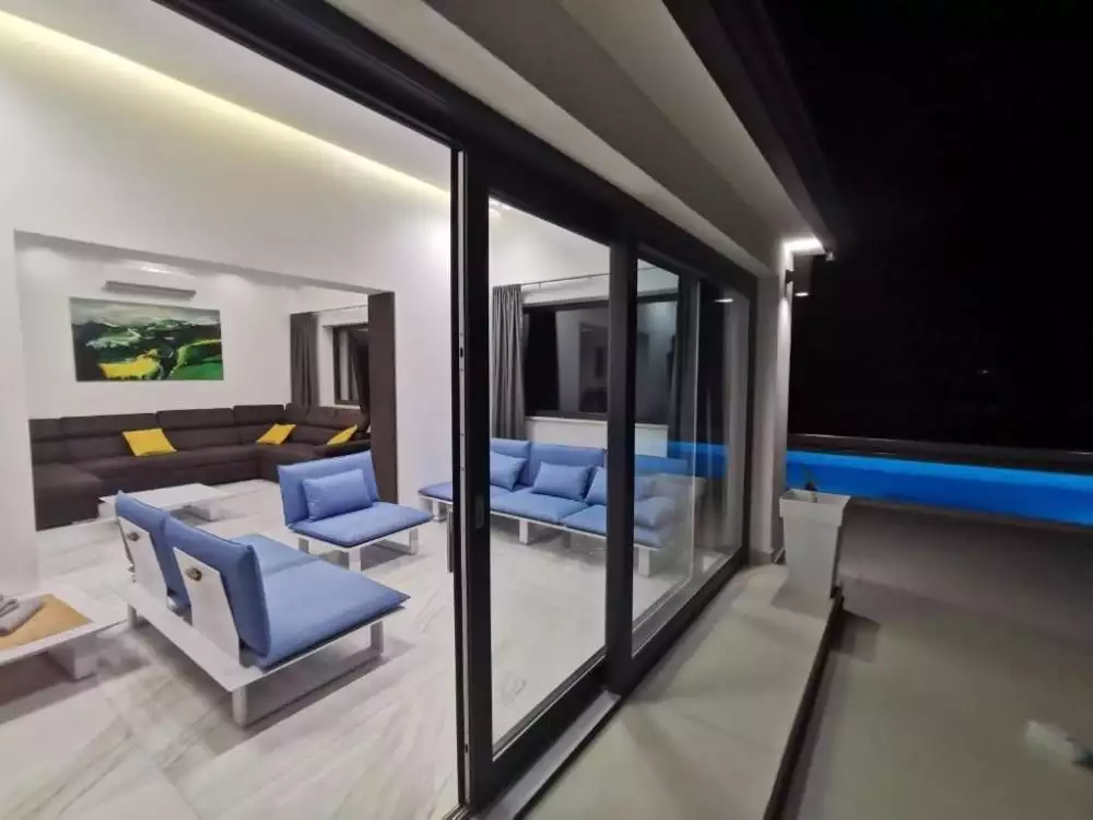 Villa 200m² in Croatia, Buzet. Priced at 2075000€ rent photo-20