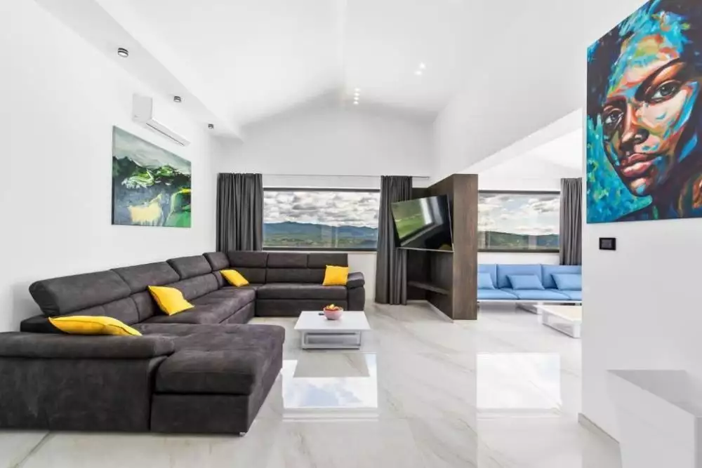 Villa 200m² in Croatia, Buzet. Priced at 2075000€ rent photo-24