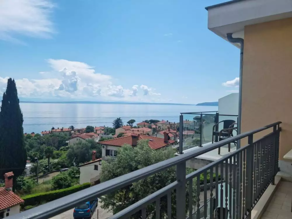 Hotels 960m² in Croatia, Lovran. Priced at 1650000€ rent photo-4