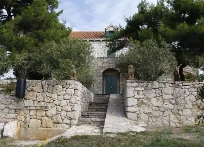 Villa 545m² in Croatia, Murter. Priced at 2950000€ rent photo-9