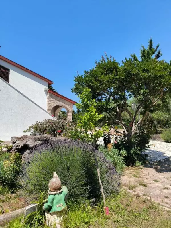 Villa 240m² in Croatia, Medulin. Priced at 2100000€ rent photo-21