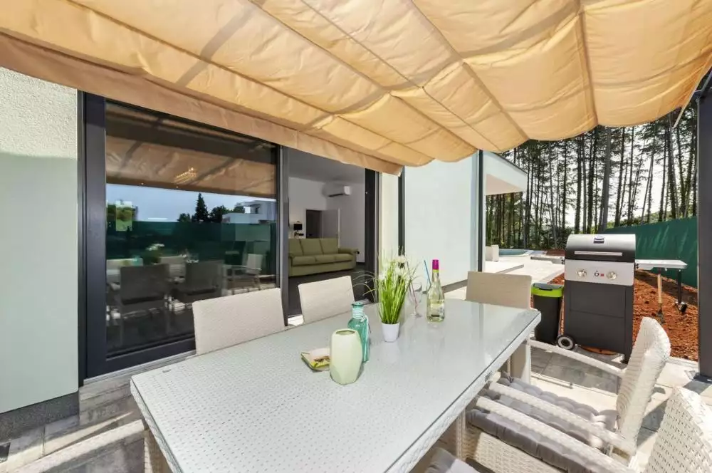 Villa 110m² in Croatia, Rovinj. Priced at 950000€ rent photo-8