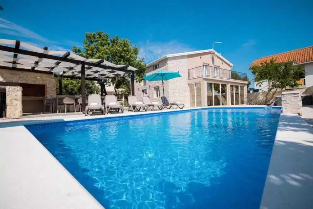 Villa 280m² in Portugal, Tavira. Priced at 1000000€ rent photo-1