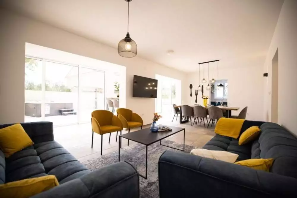 Villa 280m² in Portugal, Tavira. Priced at 1000000€ rent photo-18