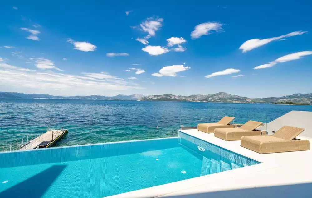 Villa 440m² in Croatia, Pejesac. Priced at 2075000€ rent photo-5
