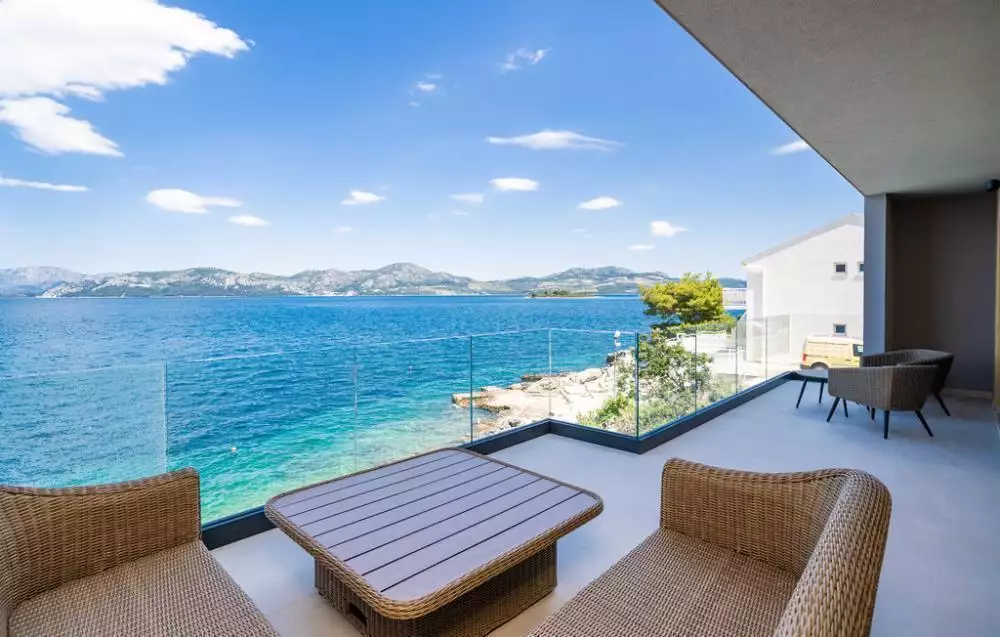 Villa 440m² in Croatia, Pejesac. Priced at 2075000€ rent photo-6