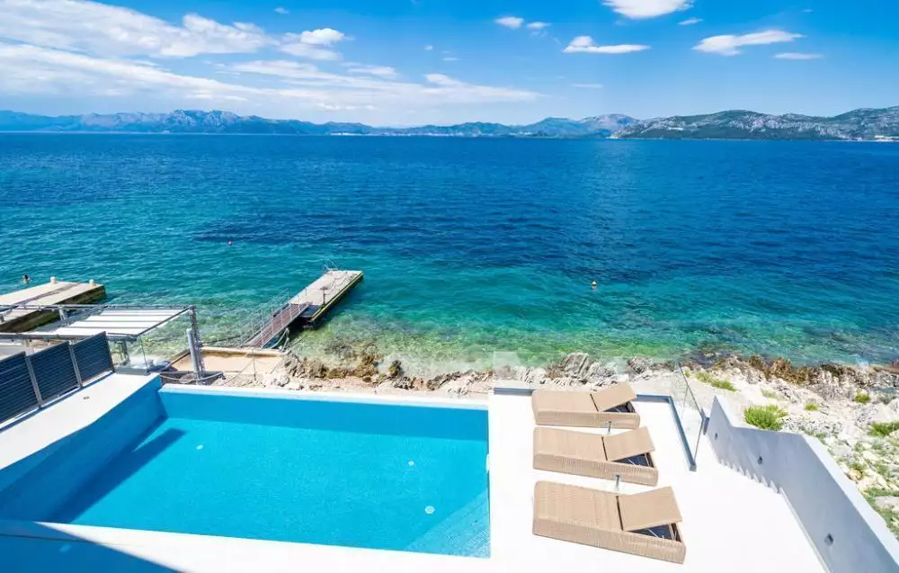 Villa 440m² in Croatia, Pejesac. Priced at 2075000€ rent photo-12