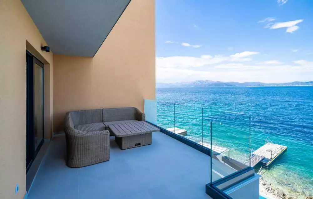 Villa 440m² in Croatia, Pejesac. Priced at 2075000€ rent photo-14
