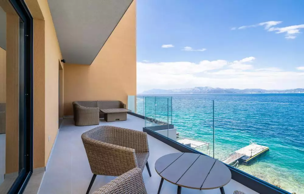 Villa 440m² in Croatia, Pejesac. Priced at 2075000€ rent photo-15