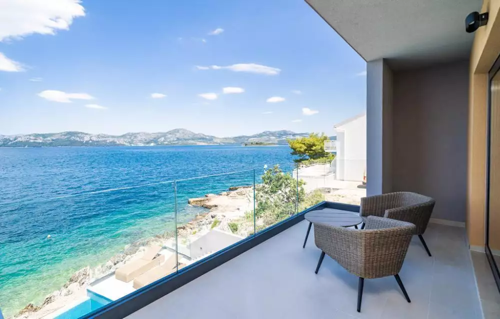 Villa 440m² in Croatia, Pejesac. Priced at 2075000€ rent photo-16