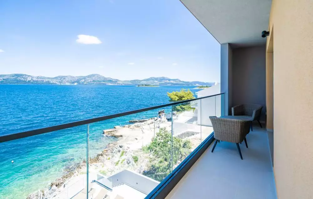 Villa 440m² in Croatia, Pejesac. Priced at 2075000€ rent photo-19
