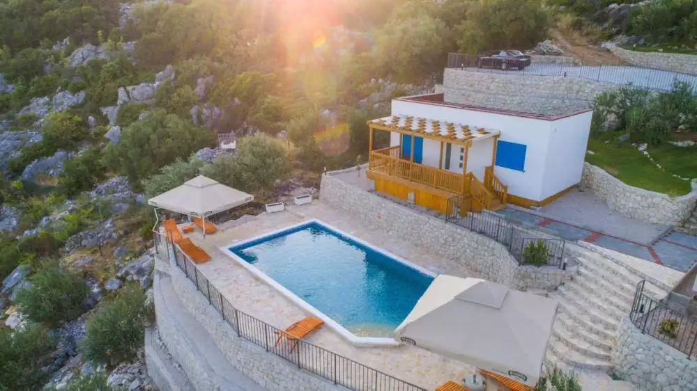 Hotels 1m² in Croatia, Ploce. Priced at 1800000€ rent photo-3
