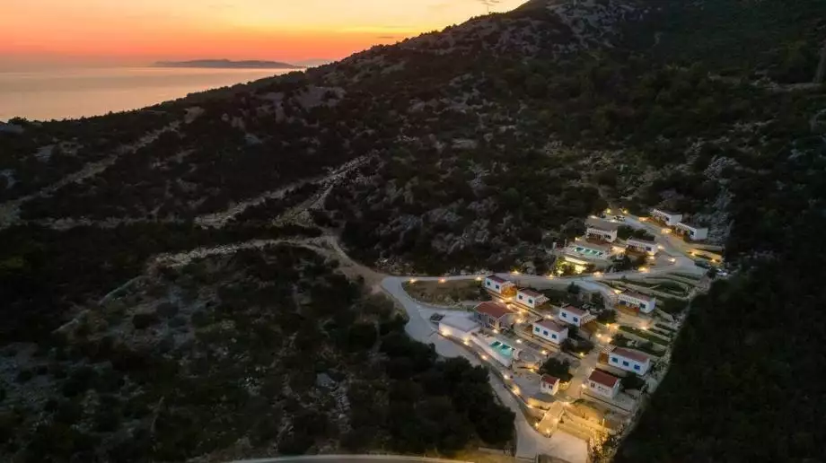 Hotels 1m² in Croatia, Ploce. Priced at 1800000€ rent photo-8
