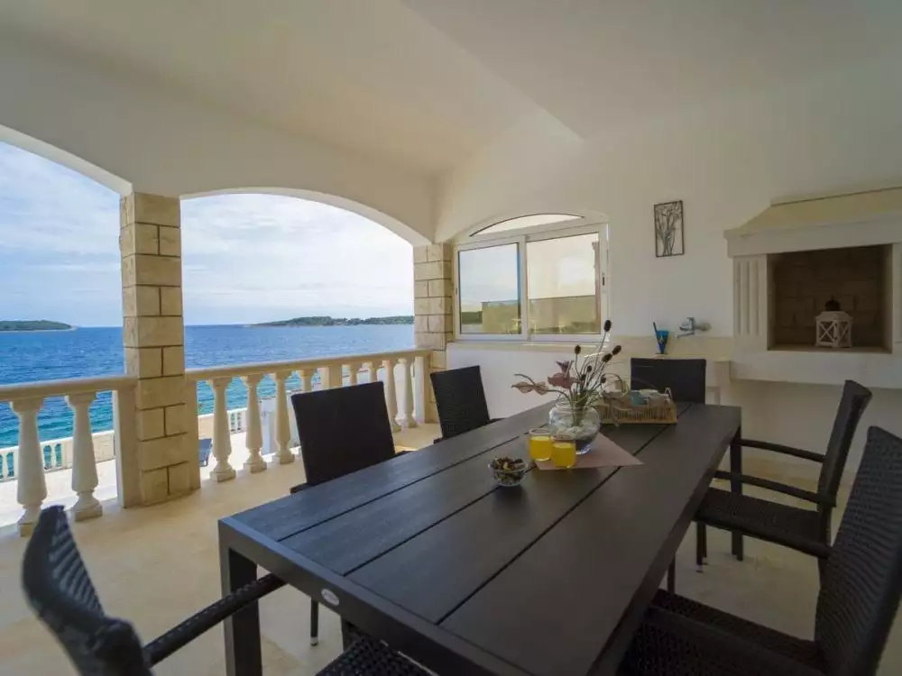 Villa 450m² in Croatia, Korcula. Priced at 1400000€ rent photo-8