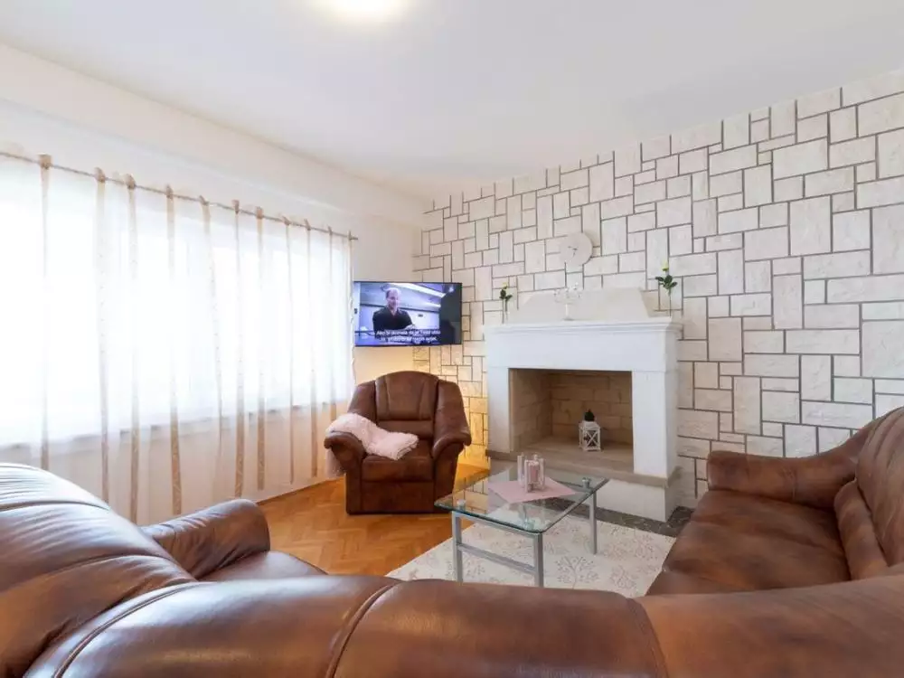 Villa 450m² in Croatia, Korcula. Priced at 1400000€ rent photo-15