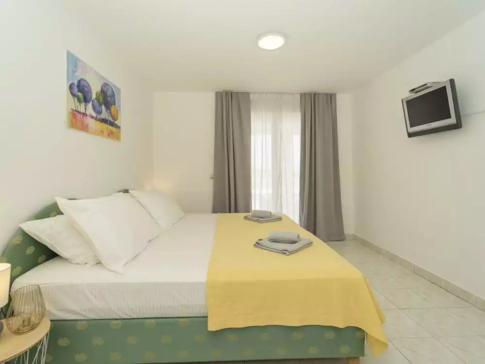 Villa 450m² in Croatia, Korcula. Priced at 1400000€ rent photo-23