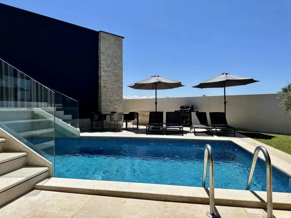 Villa 400m² in Croatia, Umag. Priced at 1550000€ rent photo-1