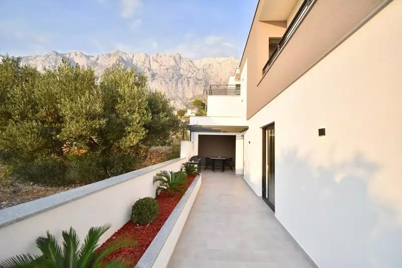 Villa 157m² in Croatia, Makarska. Priced at 675000€ rent photo-21