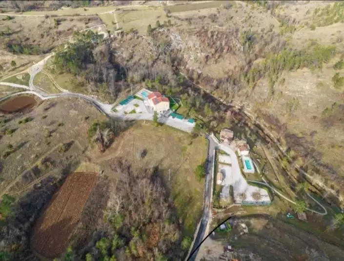 Hotels 820m² in Croatia, Motovun. Priced at 2200000€ rent photo-3