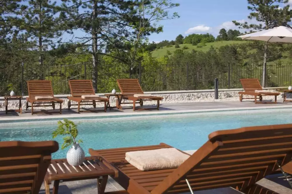 Hotels 820m² in Croatia, Motovun. Priced at 2200000€ rent photo-9