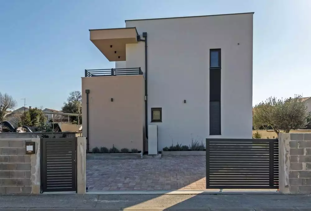 Villa 218m² in Croatia, Medulin. Priced at 820000€ rent photo-10