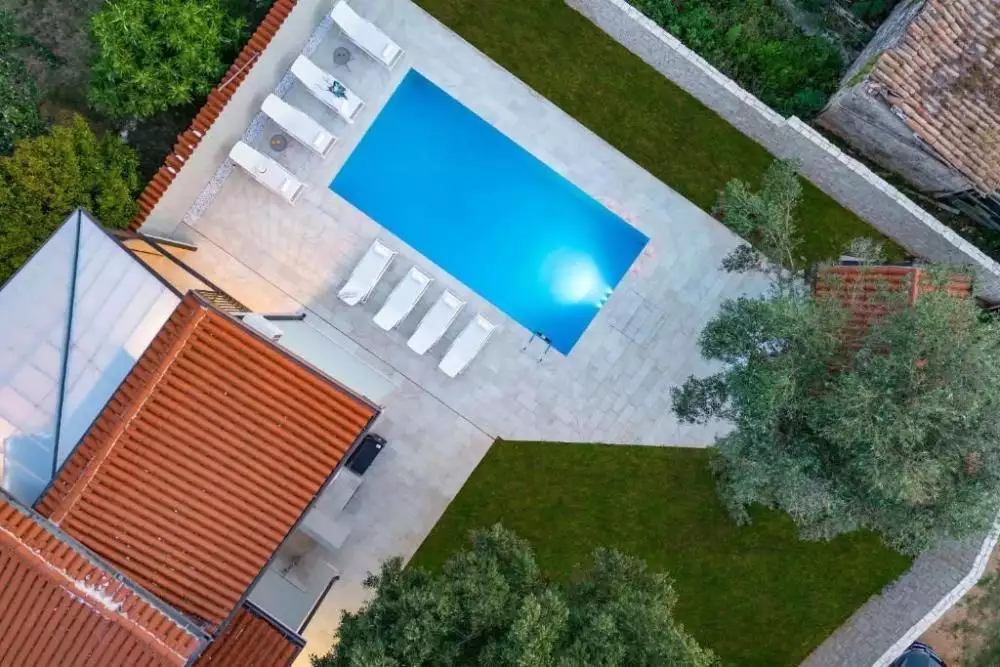 Villa 165m² in Croatia, Brtonigla. Priced at 690000€ rent photo-9