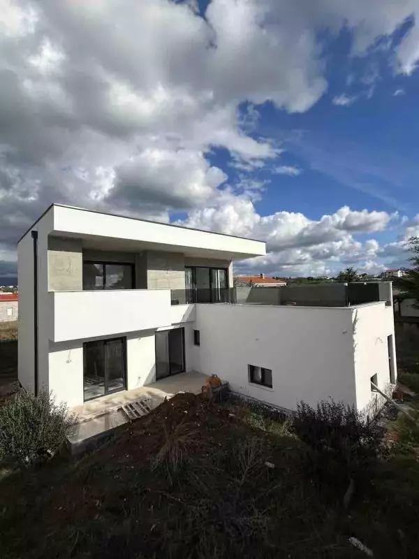 Villa 125m² in Croatia, Vrsi. Priced at 595000€ rent photo-21