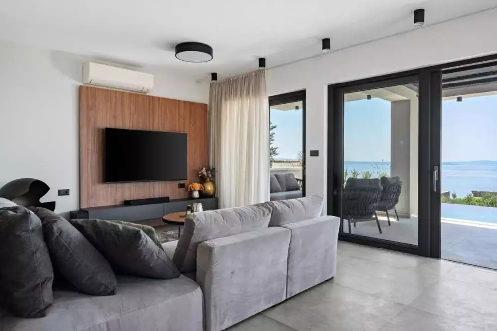 Villa 320m² in Croatia, Split. Priced at 1550000€ rent photo-19