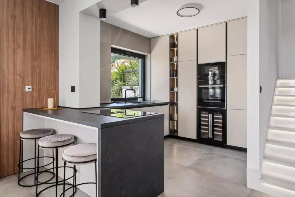 Villa 320m² in Croatia, Split. Priced at 1550000€ rent photo-22
