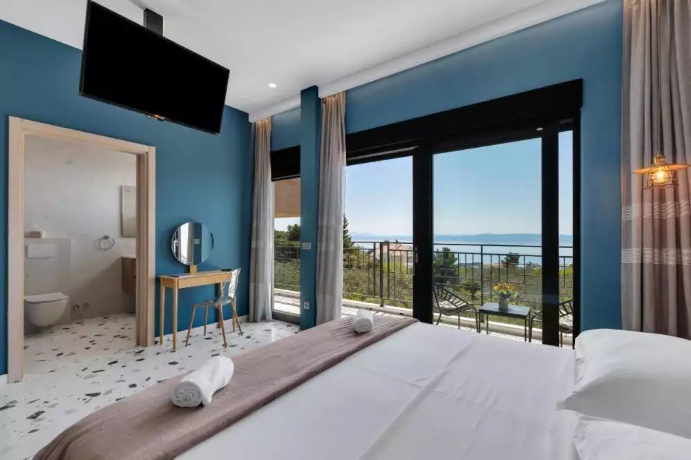 Villa 330m² in Croatia, Makarska. Priced at 1000000€ rent photo-13