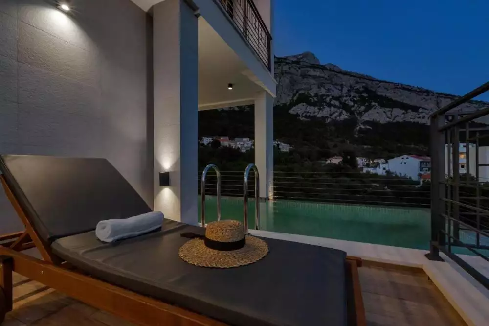 Villa 330m² in Croatia, Makarska. Priced at 1000000€ rent photo-17