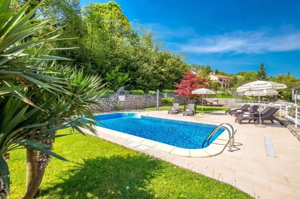 Hotels 700m² in Croatia, Lovran. Priced at 3700000€ rent photo-12