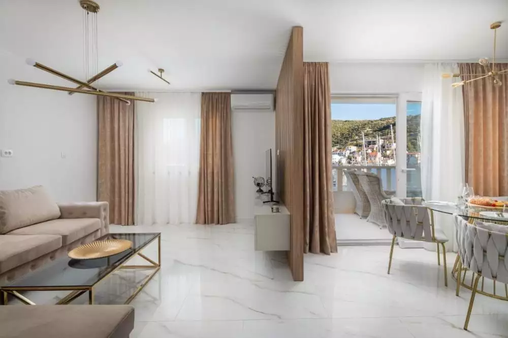Hotels 440m² in Spain, La Marina. Priced at 2000000€ rent photo-7