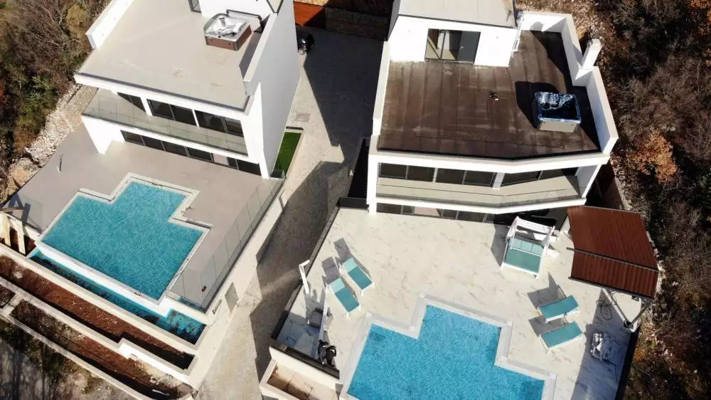 Villa 300m² in Croatia, Crikvenica. Priced at 1200000€ rent photo-3
