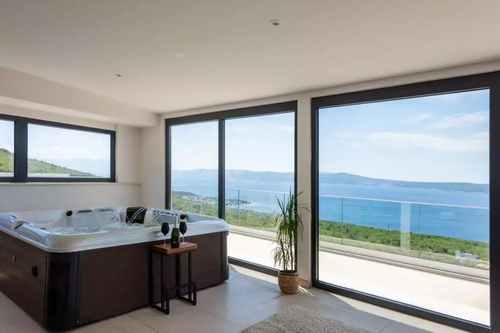 Villa 300m² in Croatia, Crikvenica. Priced at 1200000€ rent photo-9