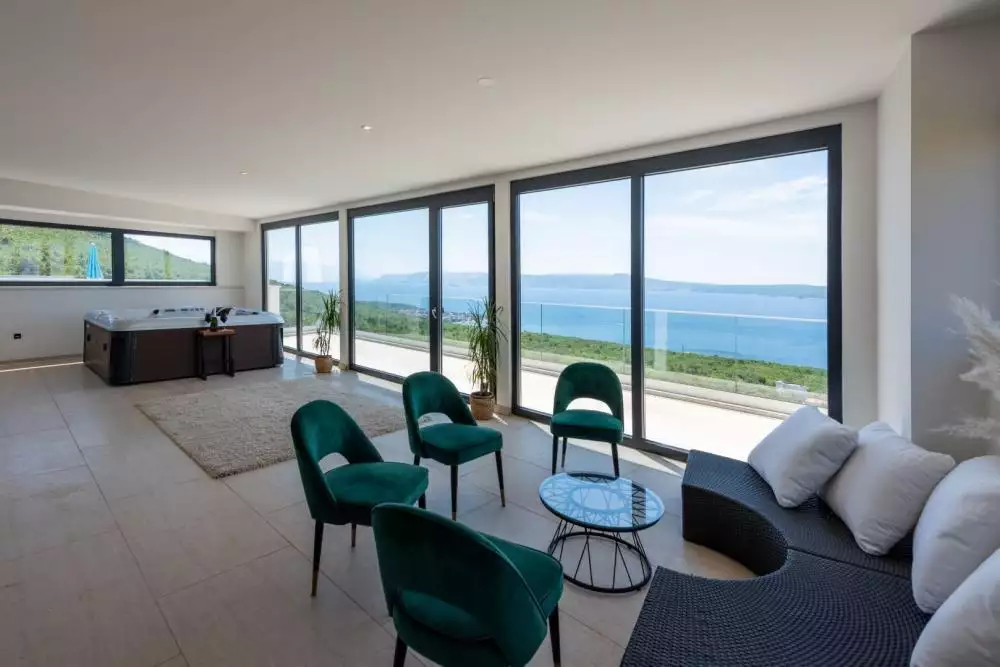 Villa 300m² in Croatia, Crikvenica. Priced at 1200000€ rent photo-11