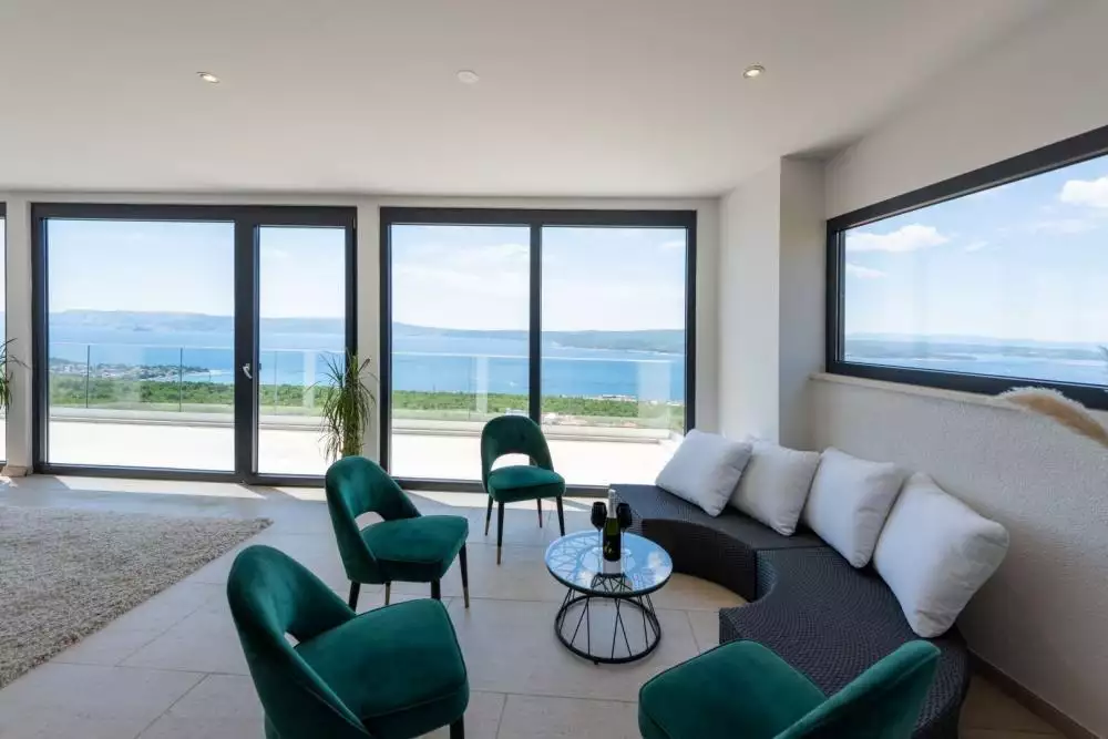 Villa 300m² in Croatia, Crikvenica. Priced at 1200000€ rent photo-13