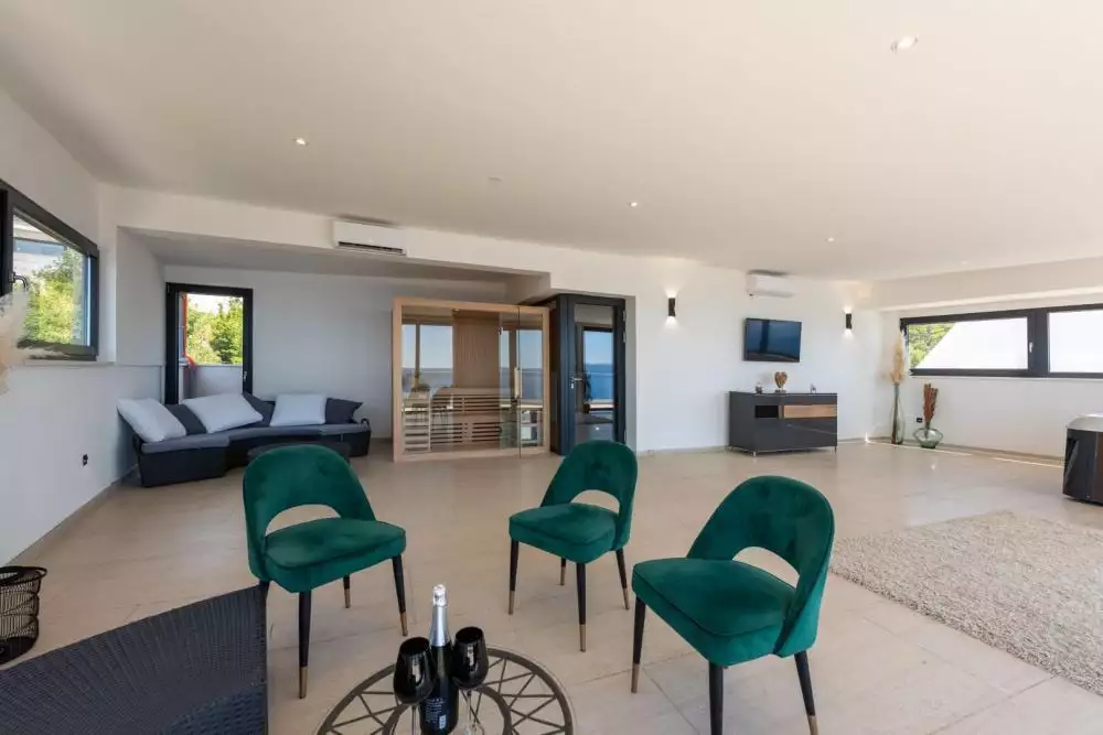 Villa 300m² in Croatia, Crikvenica. Priced at 1200000€ rent photo-14