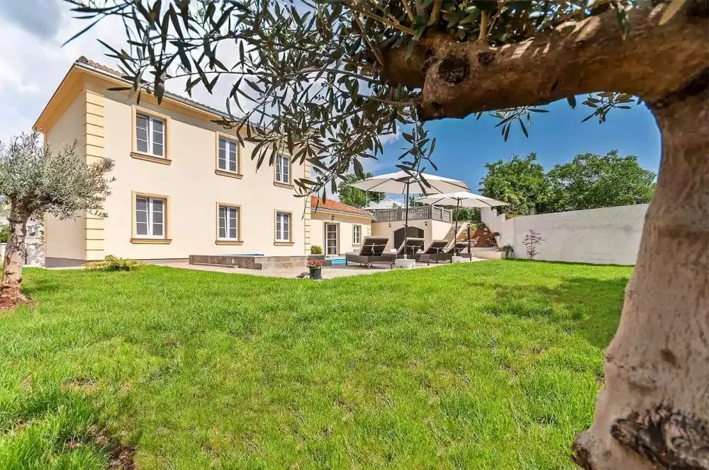 Villa 180m² in Croatia, Barban. Priced at 830000€ rent photo-1