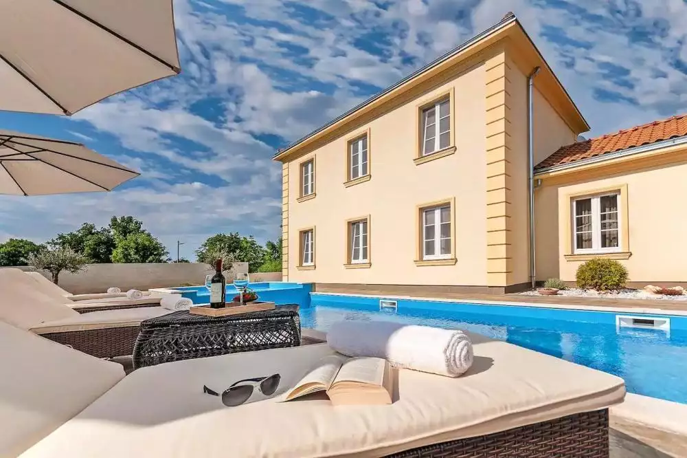 Villa 180m² in Croatia, Barban. Priced at 830000€ rent photo-2