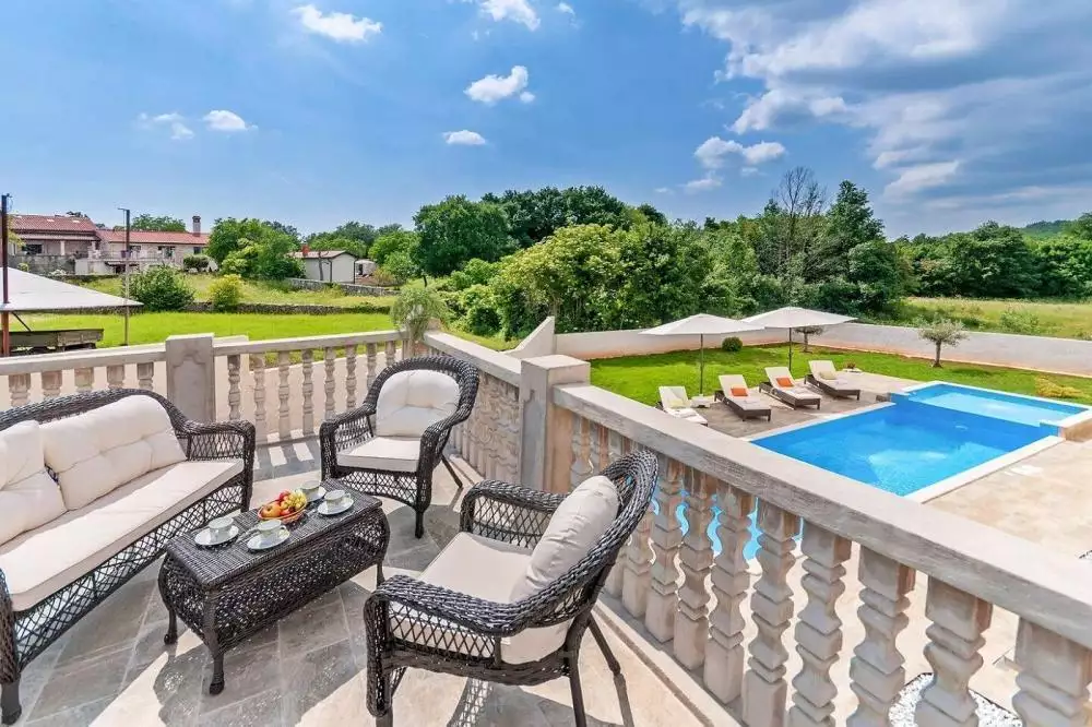 Villa 180m² in Croatia, Barban. Priced at 830000€ rent photo-5