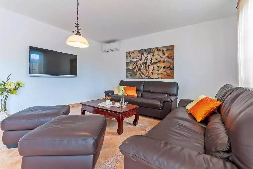 Villa 180m² in Croatia, Barban. Priced at 830000€ rent photo-9