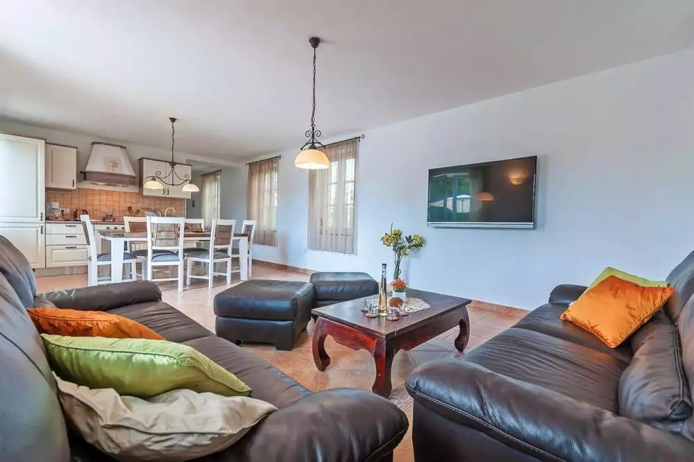 Villa 180m² in Croatia, Barban. Priced at 830000€ rent photo-11