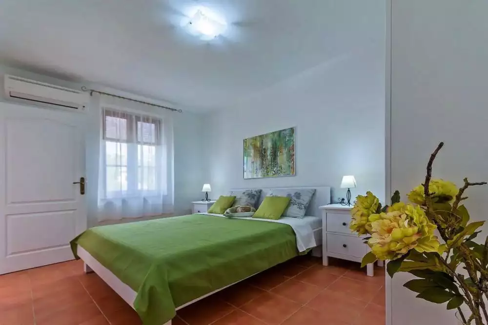 Villa 180m² in Croatia, Barban. Priced at 830000€ rent photo-16