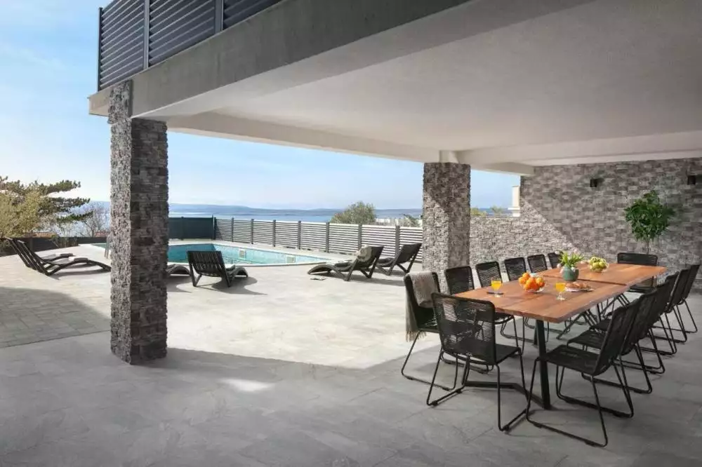 Villa 585m² in Croatia, Crikvenica. Priced at 2250000€ rent photo-6