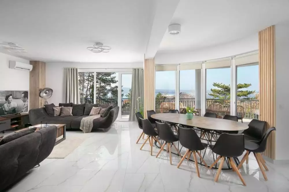 Villa 585m² in Croatia, Crikvenica. Priced at 2250000€ rent photo-21