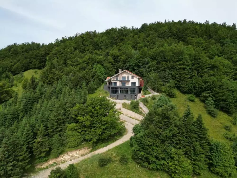 Villa 540m² in Croatia, Delnice. Priced at 690000€ rent photo-14